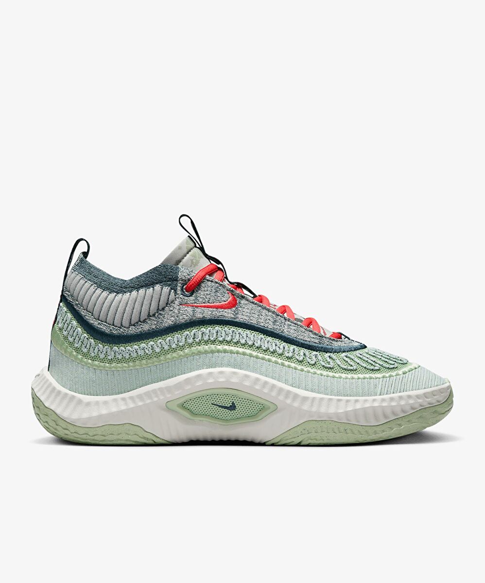 Nike Cosmic Unity 3