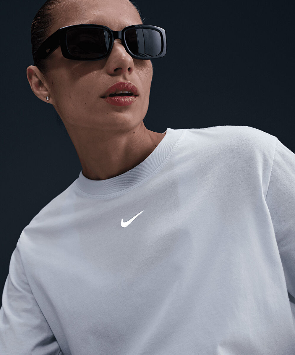 Nike Sportswear Essential T-Shirt