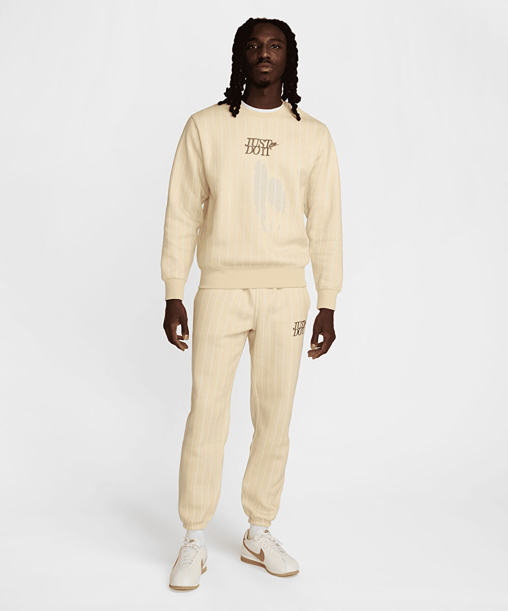 Nike Club Cuffed Fleece Pants