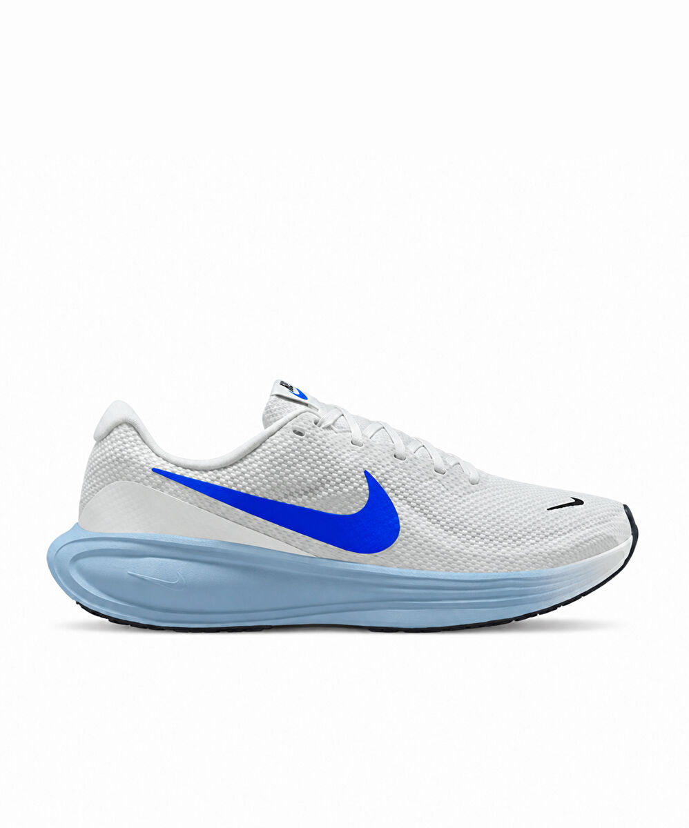 Nike Revolution 8