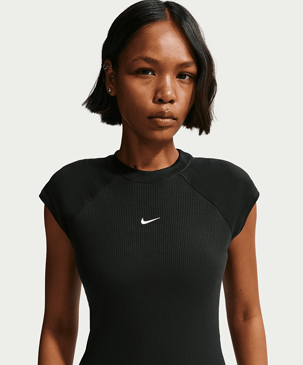 Nike Sportswear Chill Knit Tight Short-Sleeve Ribbed Top