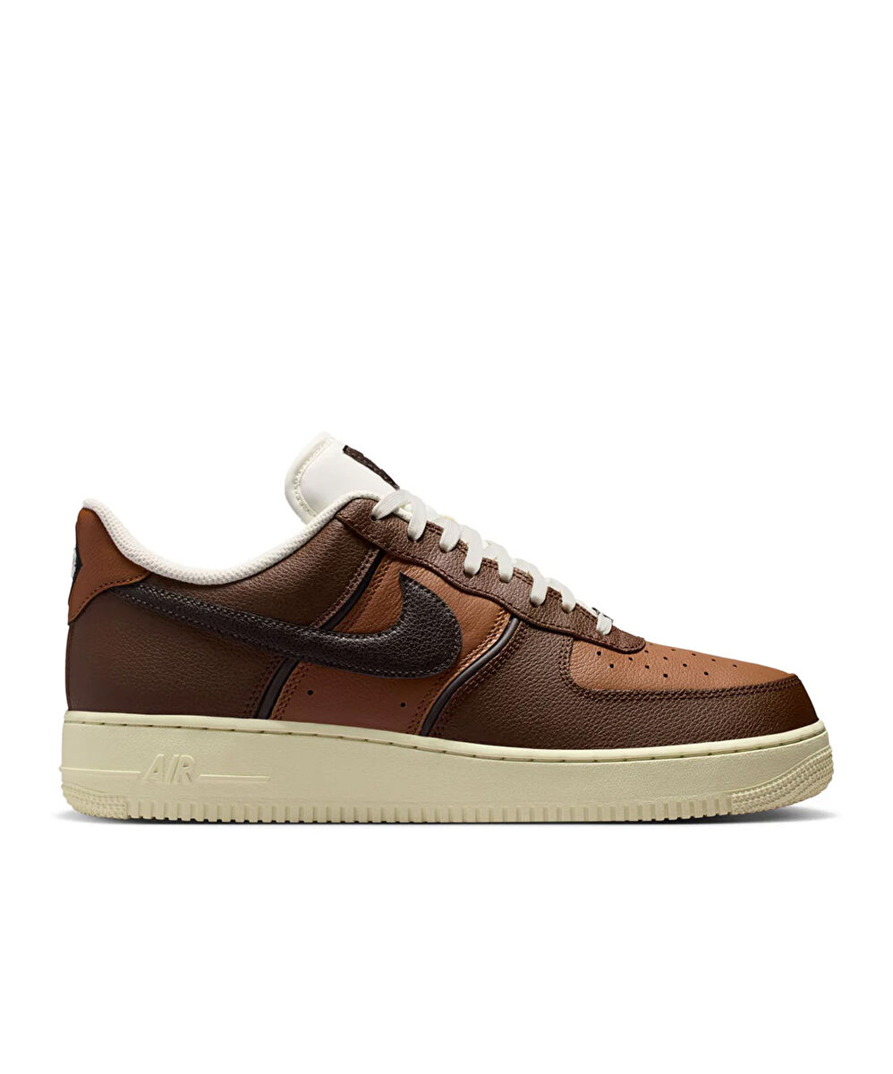 Nike Air Force 1 '07 LV8