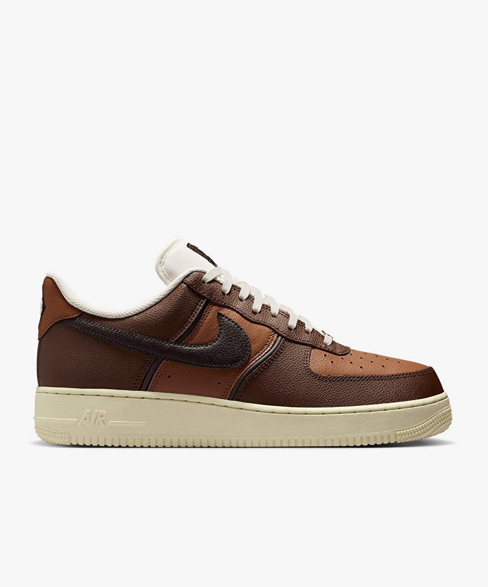 Nike Air Force 1 '07 LV8