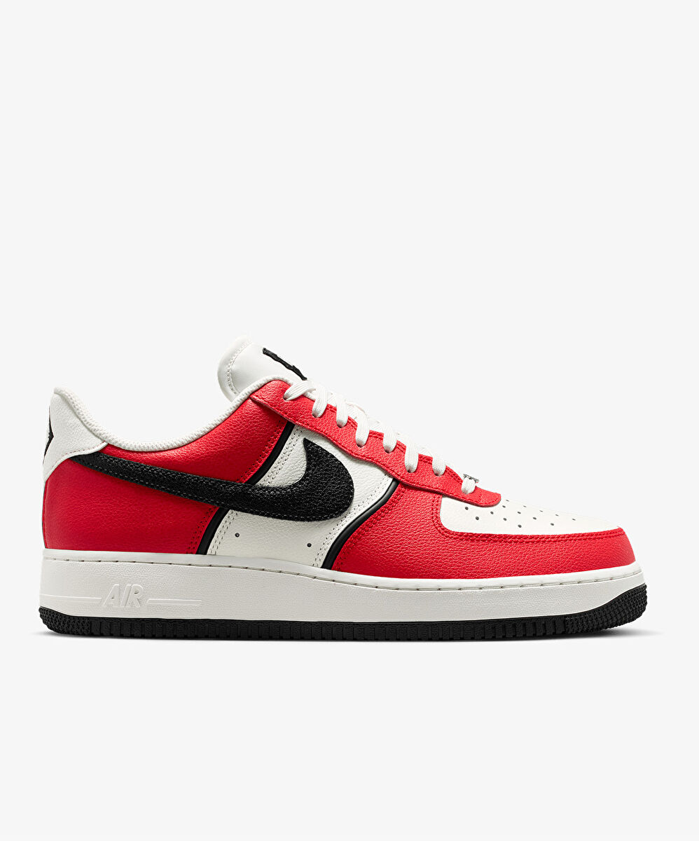Nike Air Force 1 '07 LV8
