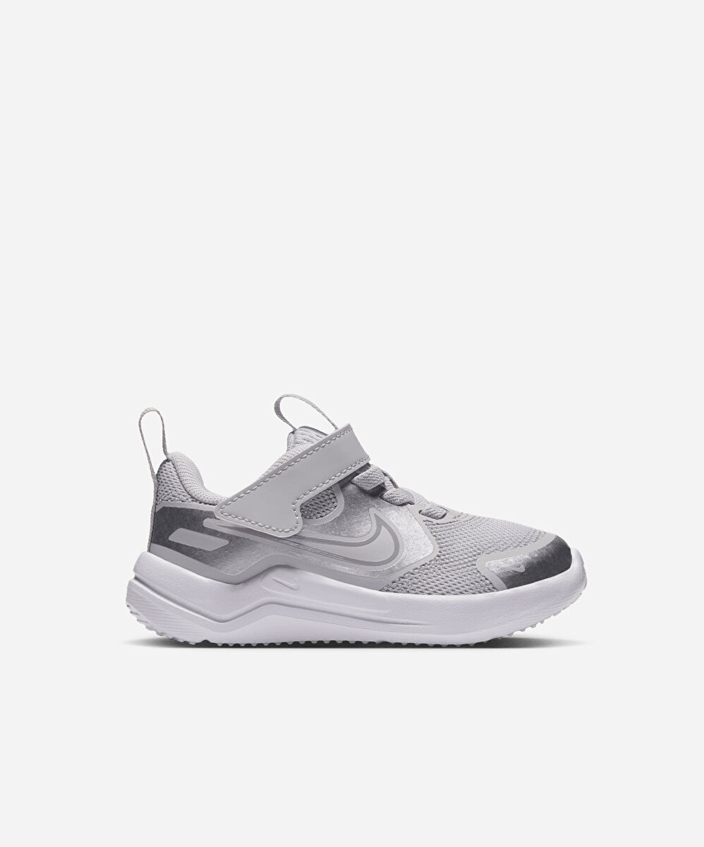 Nike Cosmic Runner SE