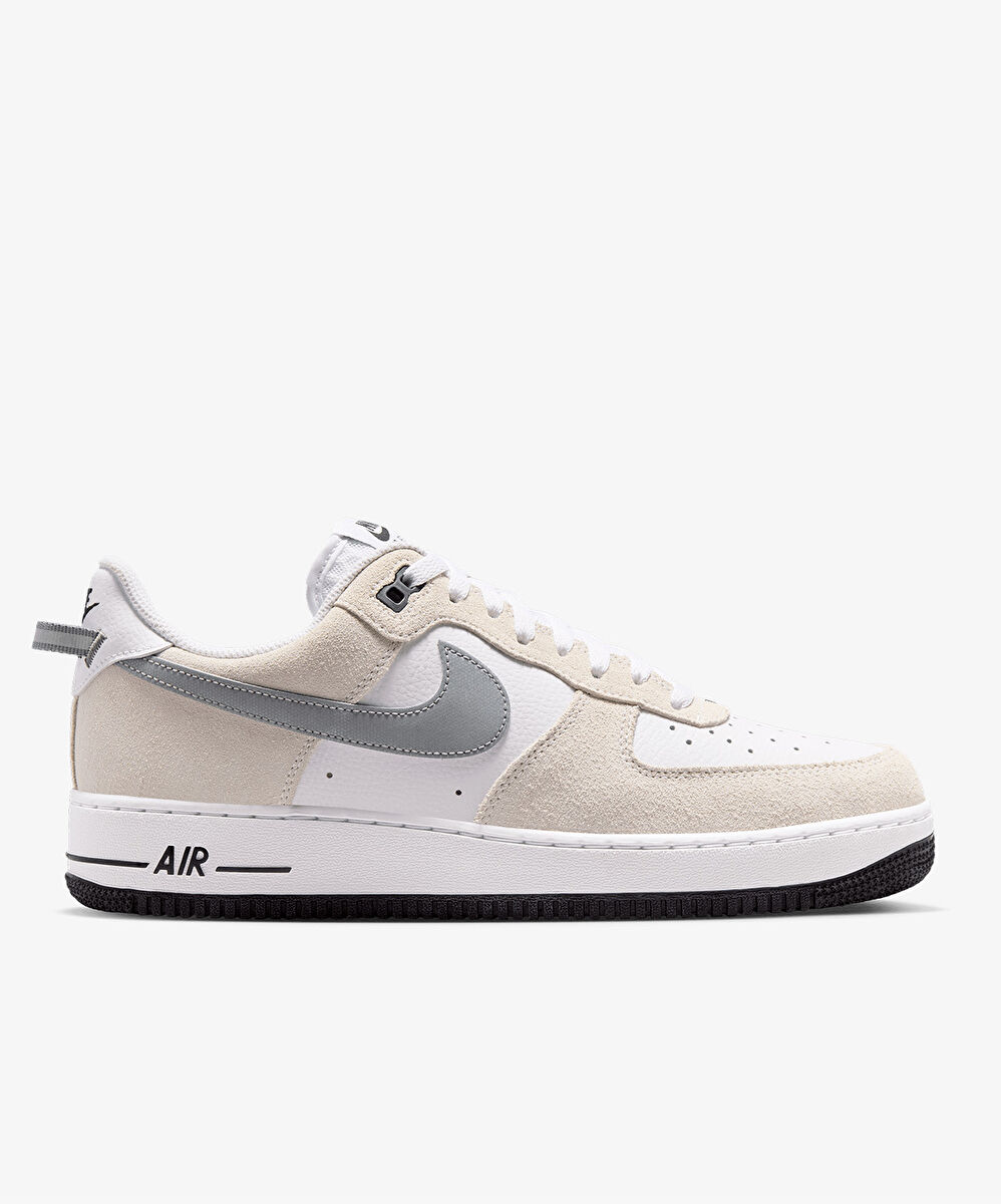 Nike Air Force 1 '07 LV8