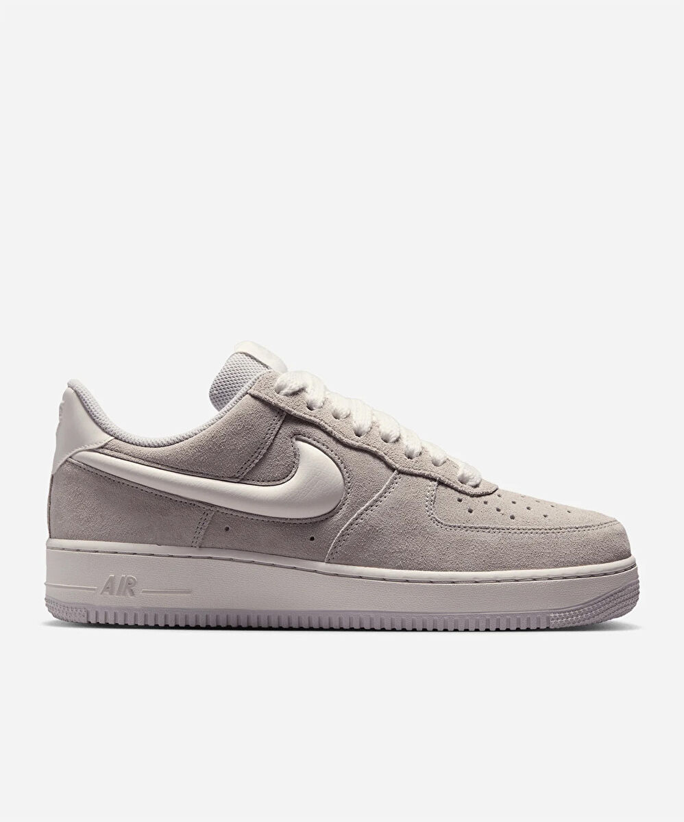 Nike Air Force 1 '07 LV8