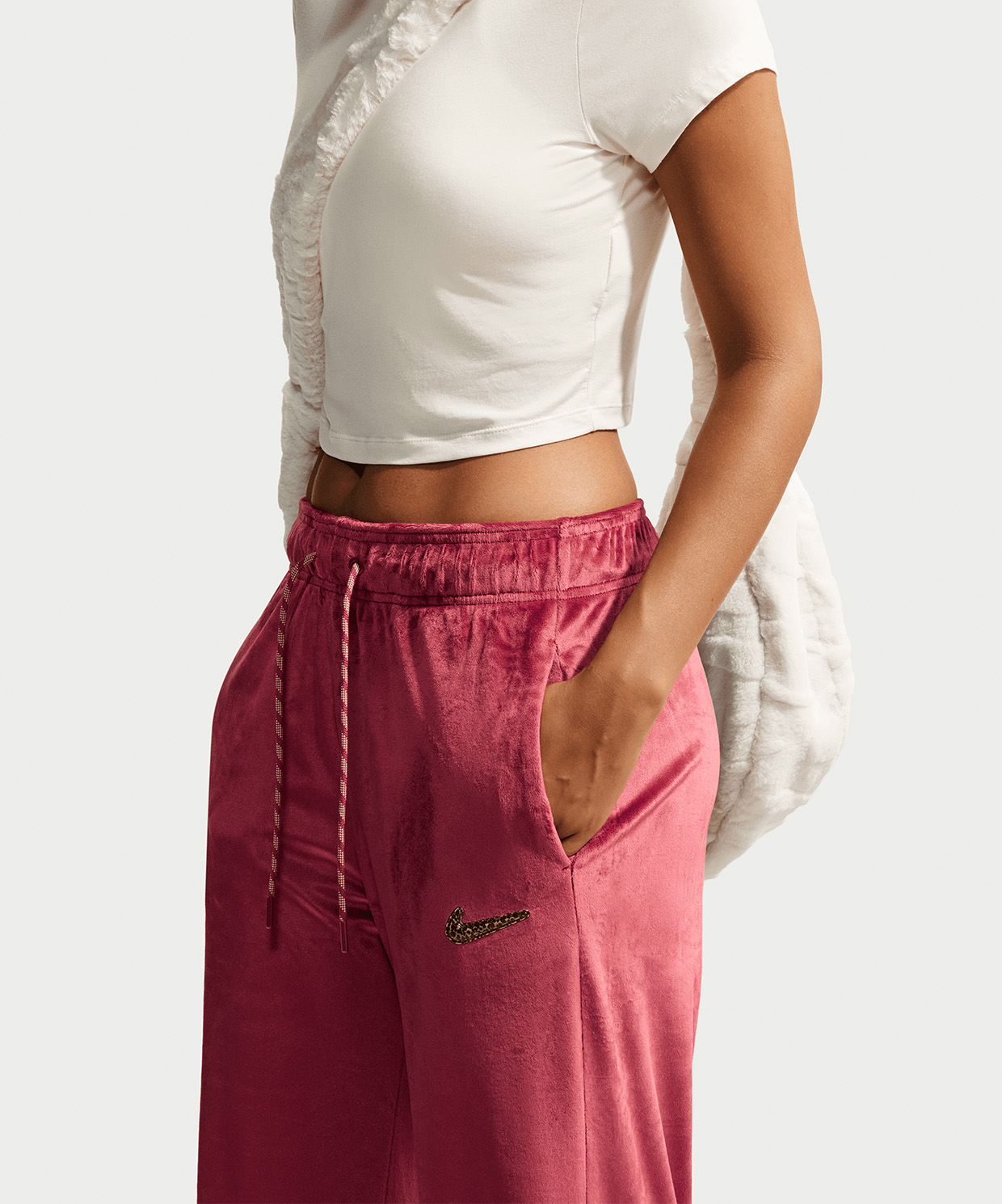 Nike Sportswear High-Waisted Wide-Leg Velour Pants Eşofman Altı